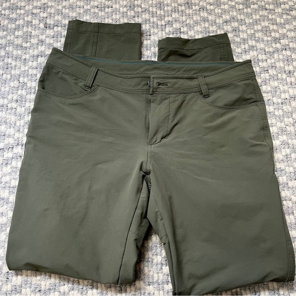 MEC Woman’s Hiking Pants - Comfy - size 12 - Picture 1 of 7